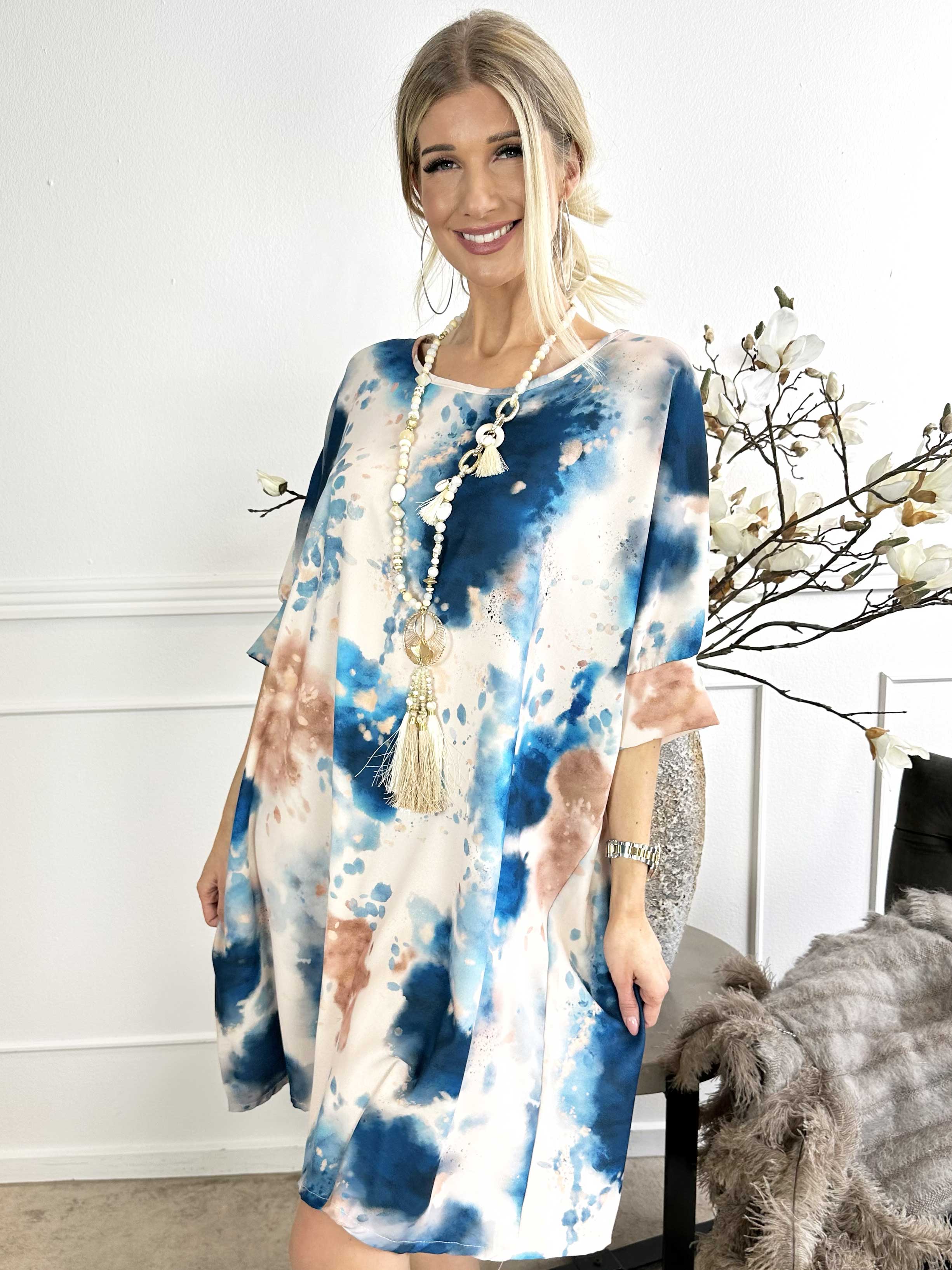 Alfrida - Batikmönstrad klänning i lös passform